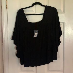 Fluttery sleeve top